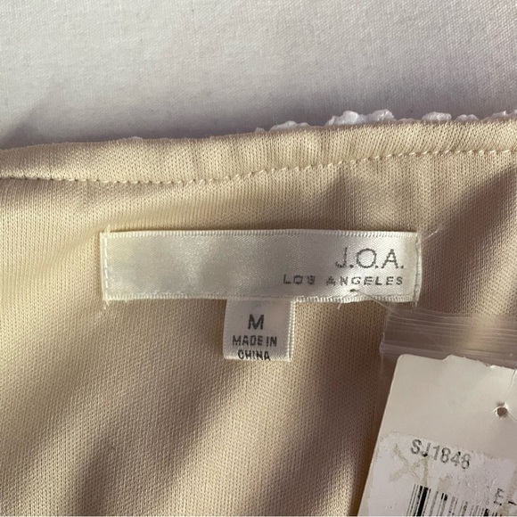 NWT J.O.A. Lace Pencil Skirt in White Size Medium‎ - Picture 3 of 5